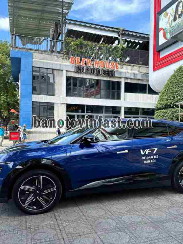 VinFast VF7 Plus sx 2024 mới kính kong