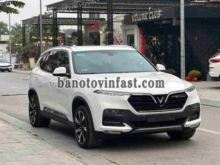 Cần bán xe VinFast Lux SA 2.0 Premium 2.0 AT đời 2019