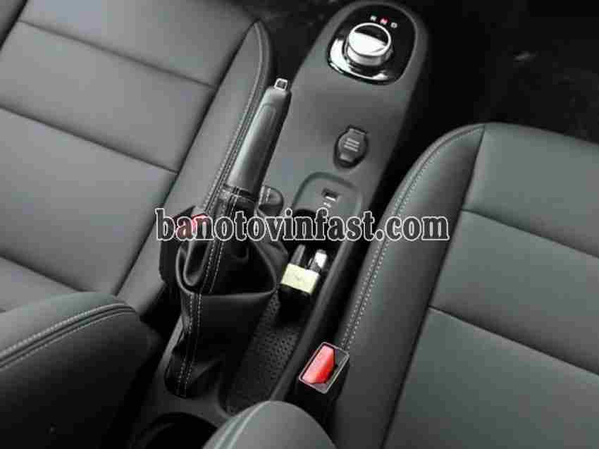 VinFast VF5 Plus model 2025, Suv