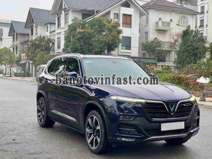 Cần bán xe VinFast Lux SA 2.0 Premium 2.0 AT đời 2019