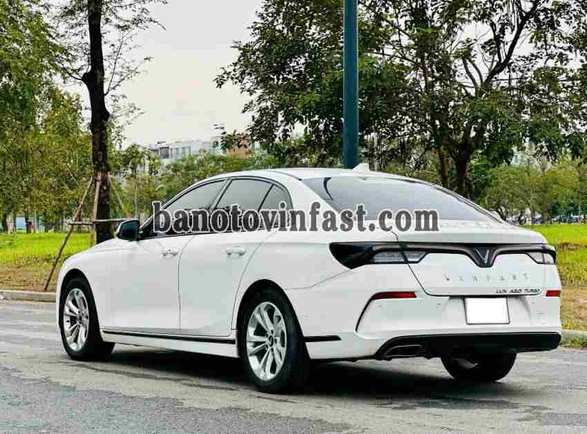 Cần bán xe VinFast Lux A 2.0 2.0 AT năm 2021 màu Trắng cực đẹp