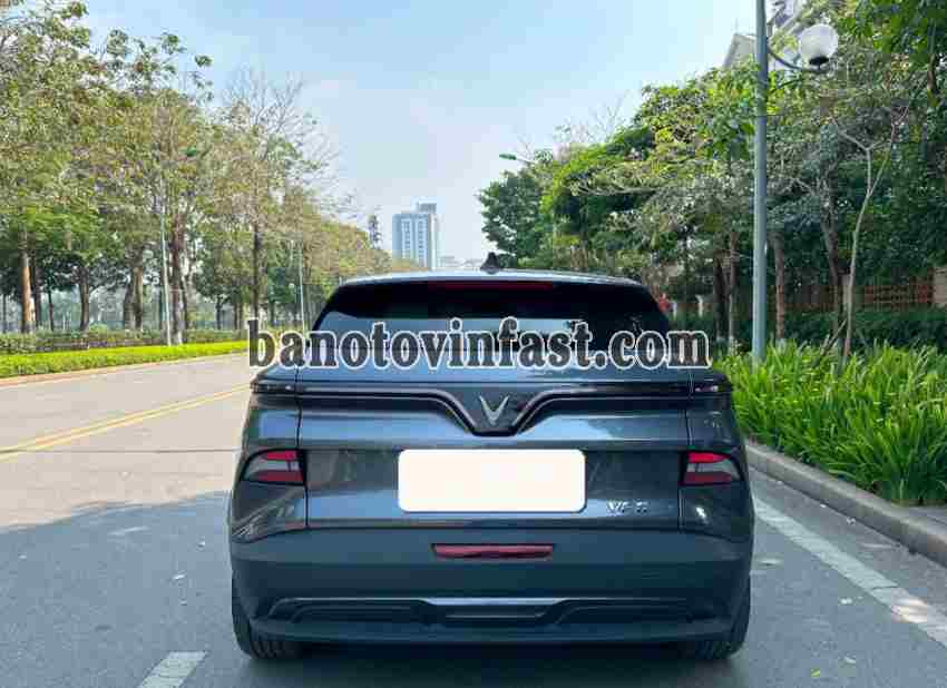 Cần bán gấp xe VinFast VF6 Plus năm 2024, màu Ghi, Số tự động