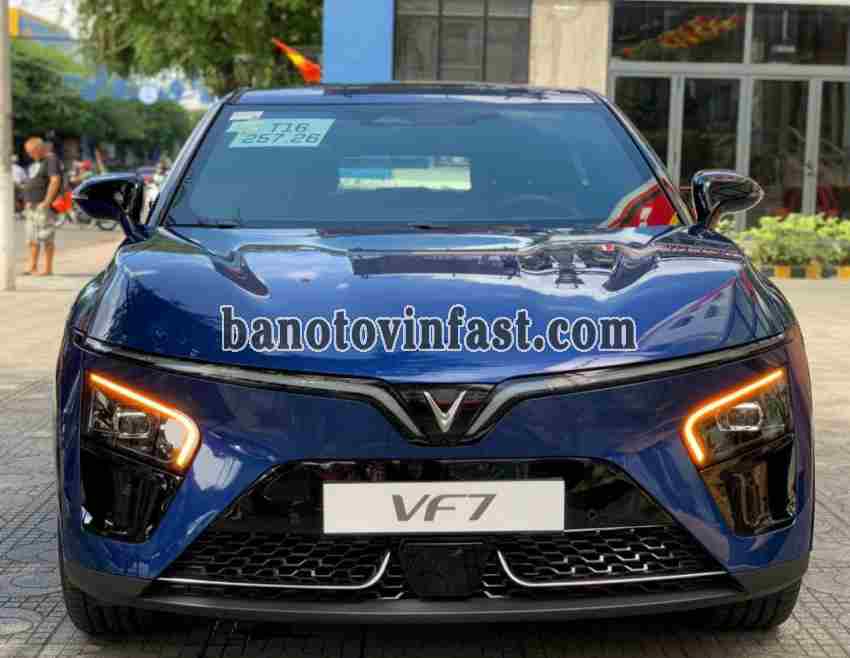 VinFast VF7 2025 Số tự động