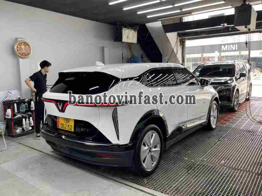 Cần bán gấp xe VinFast VF7 S 2024 màu Trắng