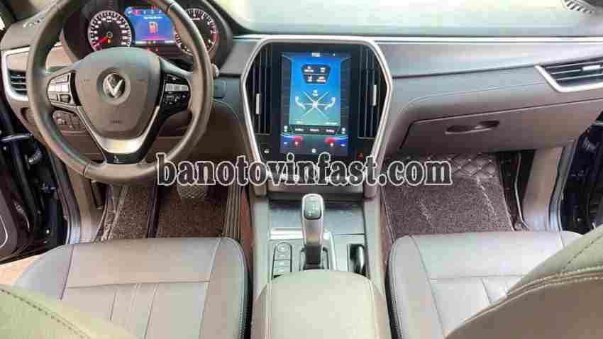 Cần bán VinFast Lux SA 2.0 2.0 AT đời 2021