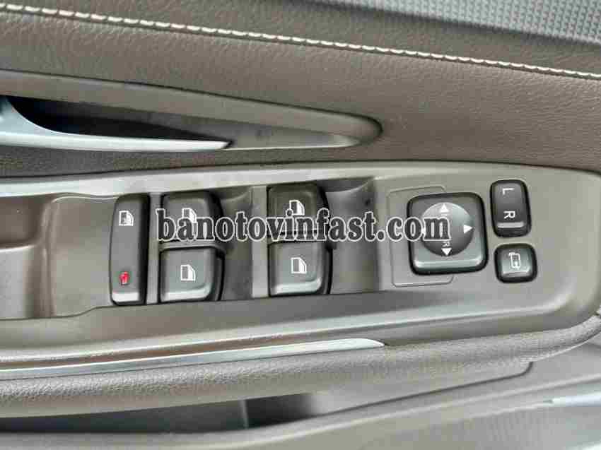 Cần bán gấp xe VinFast Lux A 2.0 2.0 AT năm 2020, màu Trắng, Số tự động