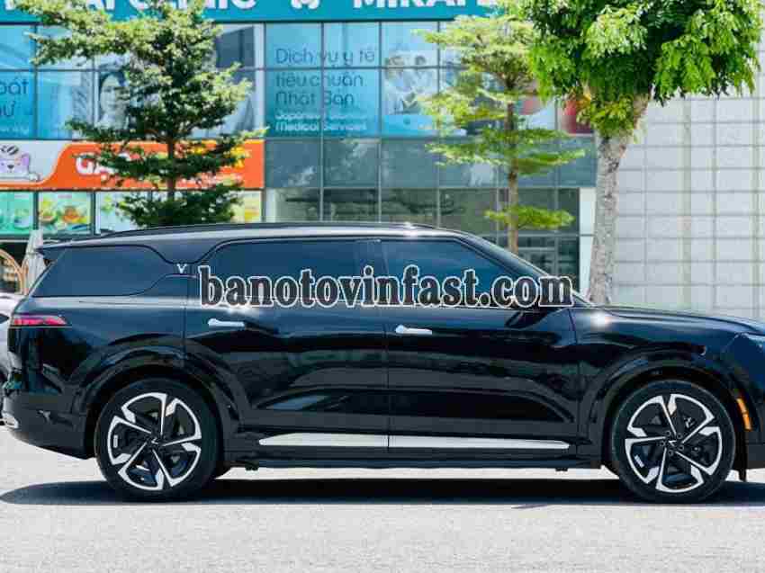 Cần bán xe VinFast VF9 Plus màu Đen 2023