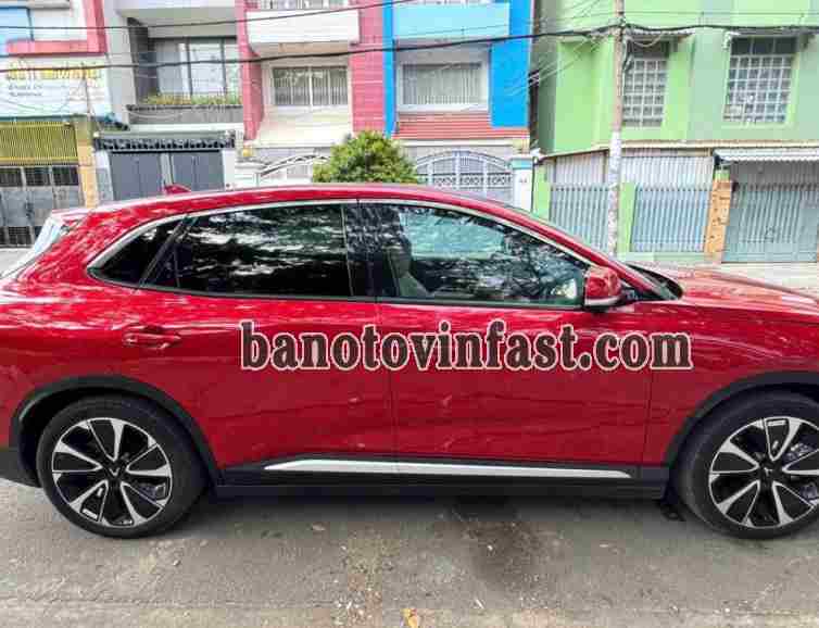 Cần bán xe VinFast VF8 Plus màu Đỏ 2023