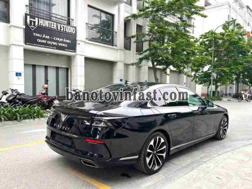 Cần bán gấp xe VinFast Lux A 2.0 Premium 2.0 AT năm 2019, màu Đen, Số tự động