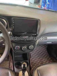 Cần bán gấp VinFast Fadil 1.4 AT đời 2021, màu Trắng