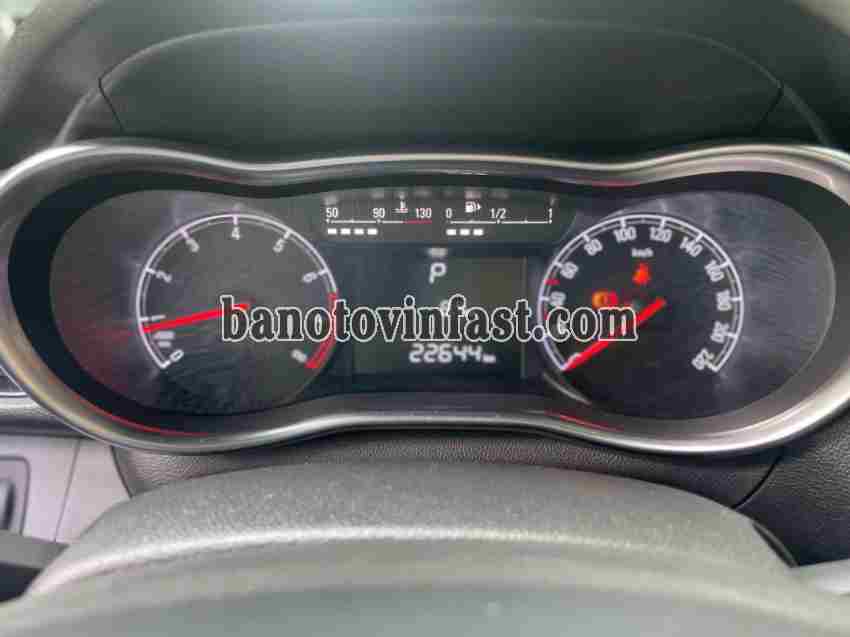 Cần bán xe VinFast Fadil 1.4 AT năm 2021 màu Đỏ cực đẹp