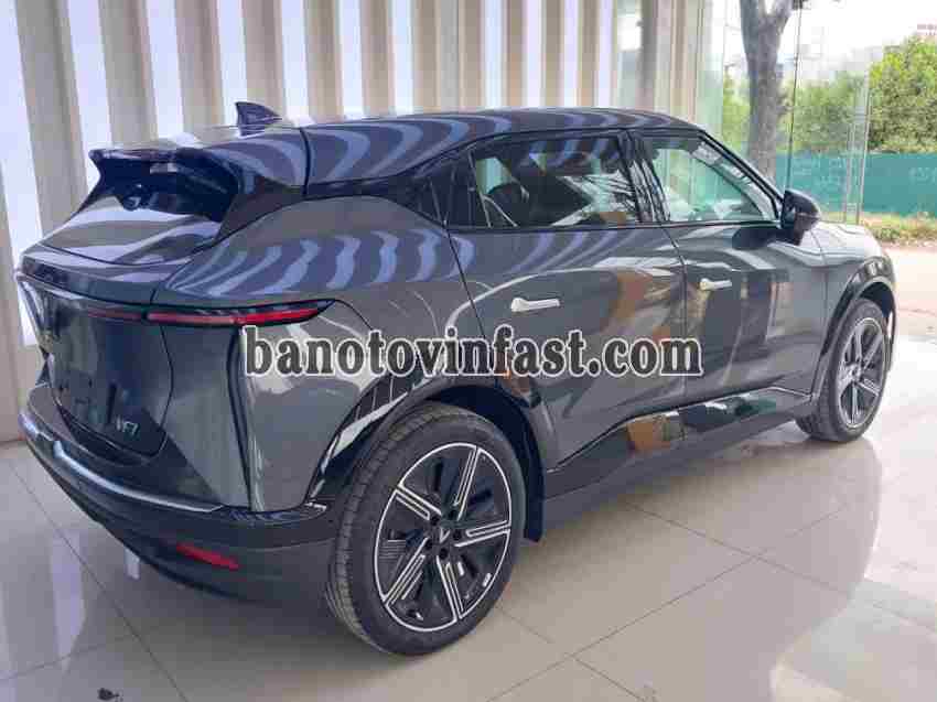 VinFast VF7 Plus 2024 giá yêu thương