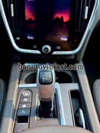 Cần bán nhanh VinFast Lux SA 2.0 Plus 2.0 AT 2020 cực đẹp
