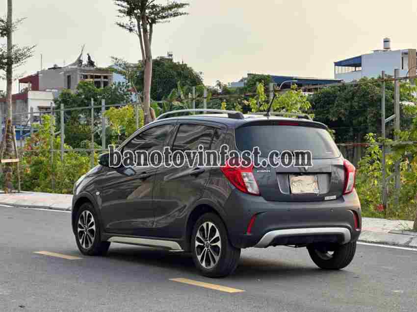 Cần bán gấp VinFast Fadil 1.4 AT đời 2021, màu Xám