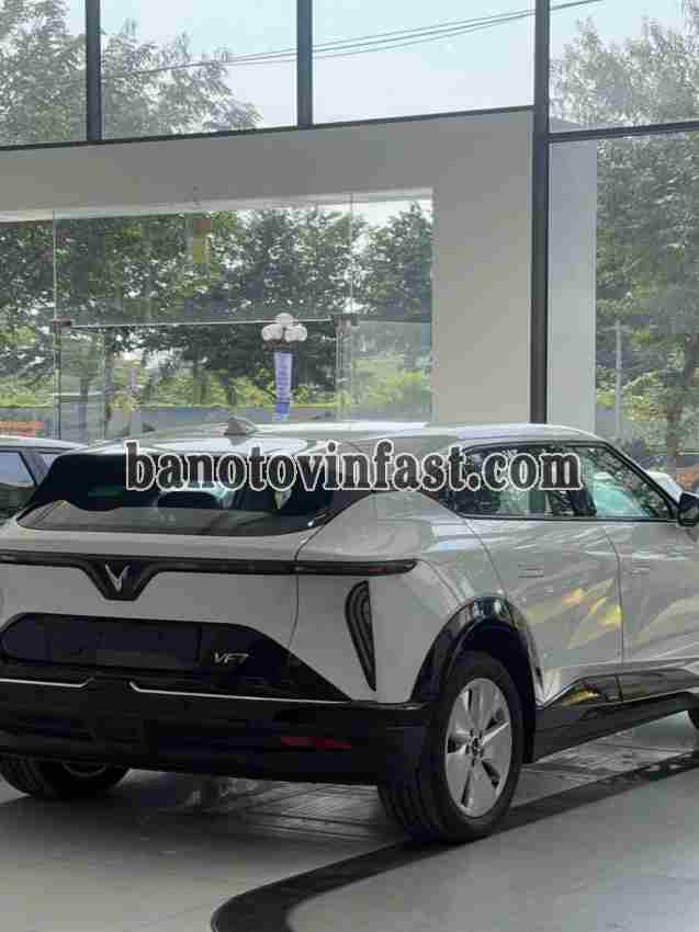 VinFast VF7 Eco Số tự động năm 2025