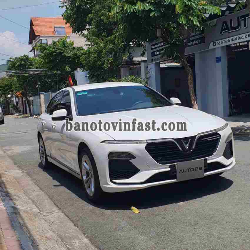 Cần bán xe VinFast Lux A 2.0 Tiêu chuẩn màu Trắng 2022