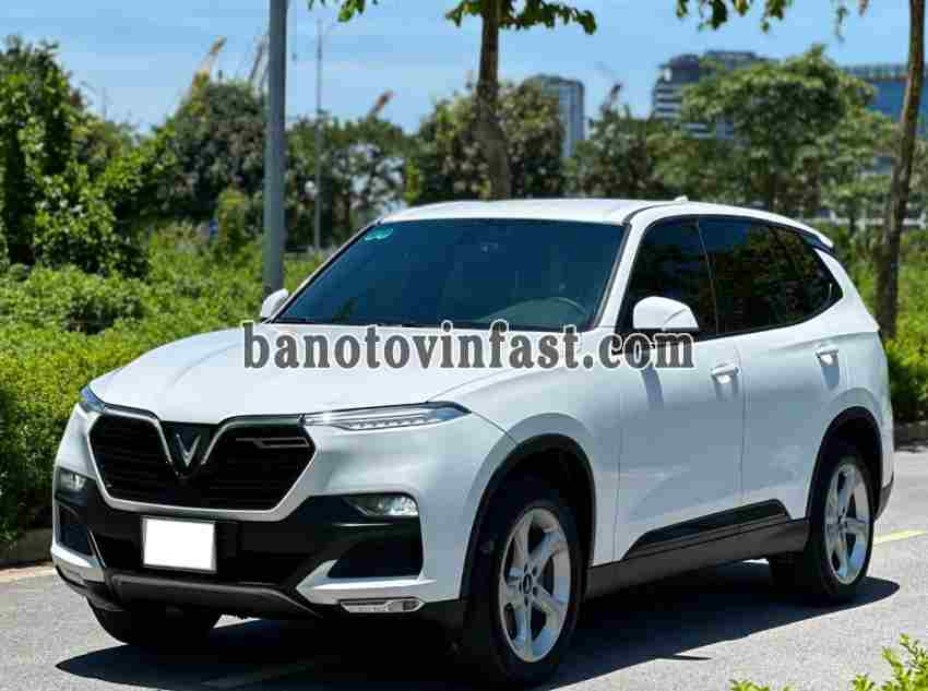 Cần bán xe VinFast Lux SA 2.0 2.0 AT năm 2019 màu Trắng cực đẹp