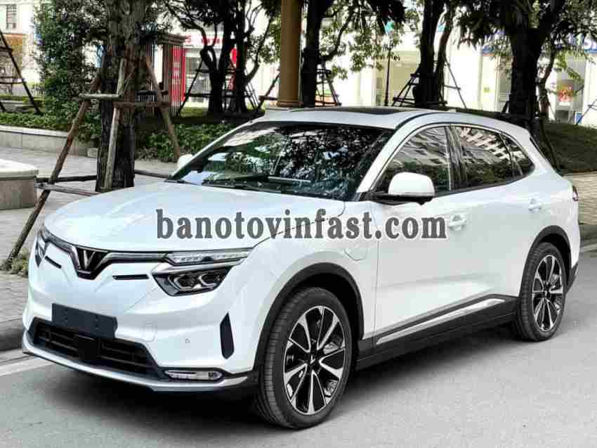 VinFast VF8 Plus năm 2024
