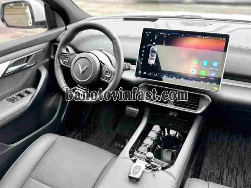 Bán xe VinFast VF8 Plus 2024, màu Trắng