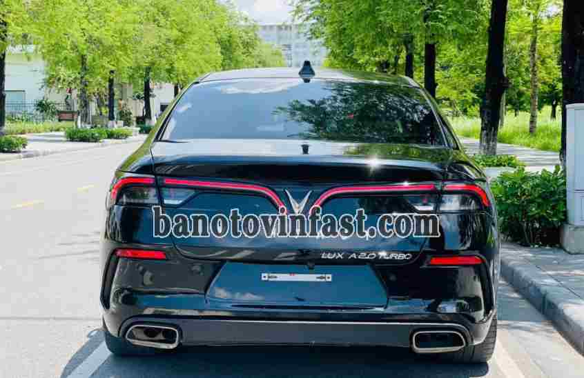 Cần bán xe VinFast Lux A 2.0 Premium 2.0 AT màu Đen 2020