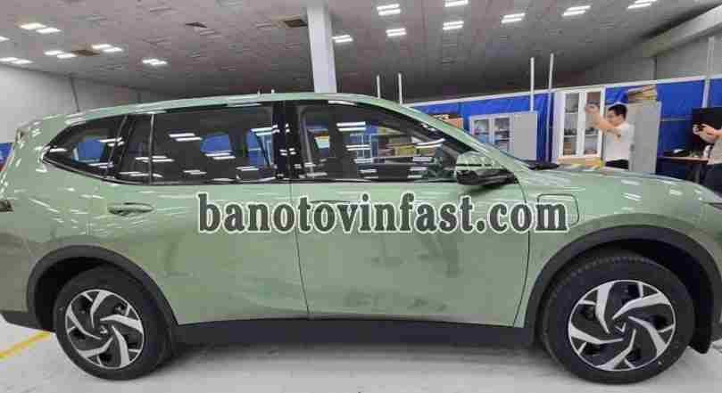 VinFast Limo Green AT Xe điện 2025, đẹp xuất sắc