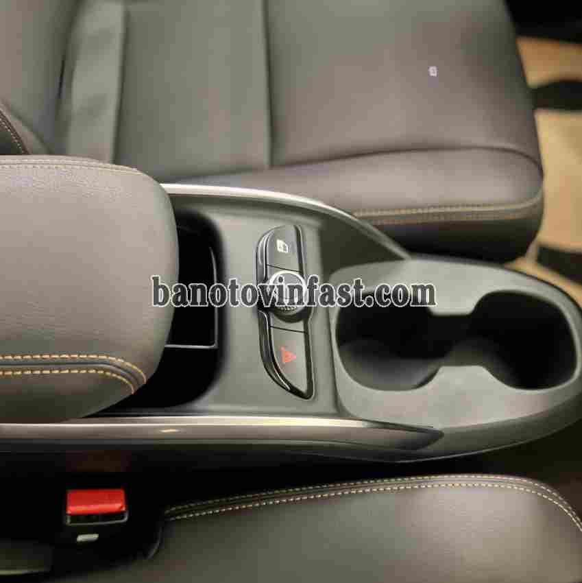 Xe VinFast VF6 Plus tiêu chuẩn - Xám - 2025