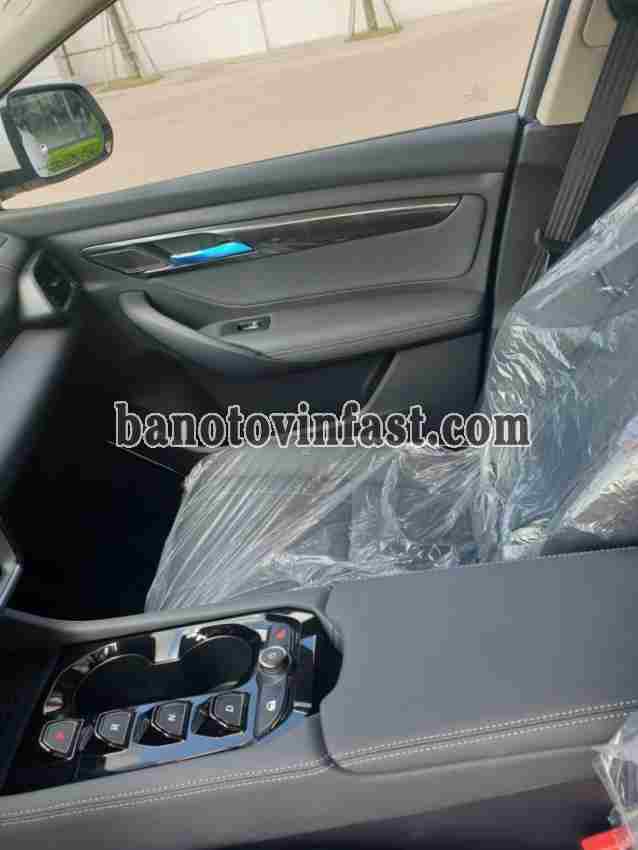 Bán VinFast VF8 Eco năm 2025, màu Xanh, xe Lắp ráp trong nước