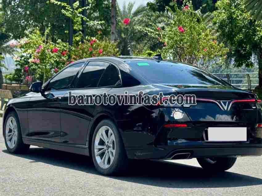 VinFast Lux A 2.0 Base 2.0 AT model 2021 xe chuẩn hết ý