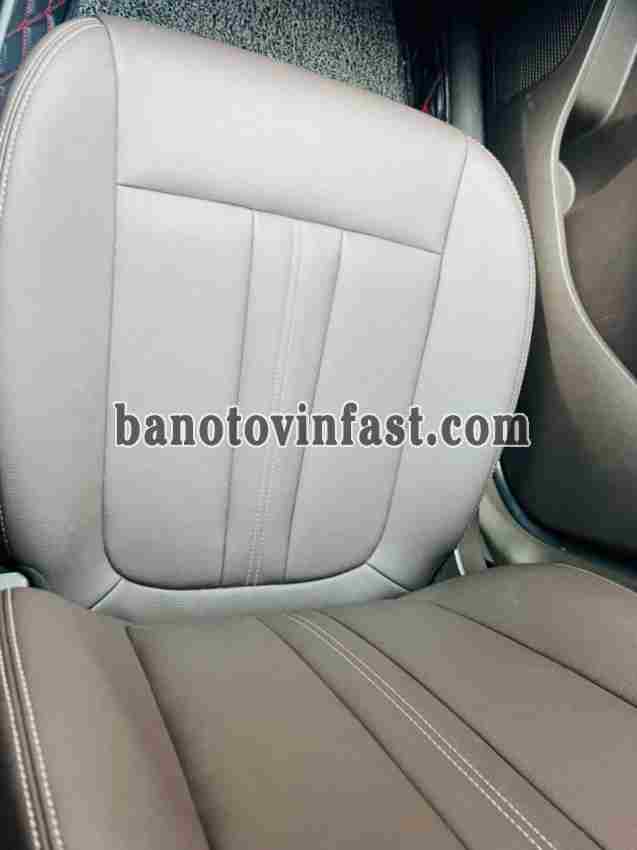 Cần bán gấp VinFast Lux A 2.0 Base 2.0 AT năm 2019 giá cực tốt