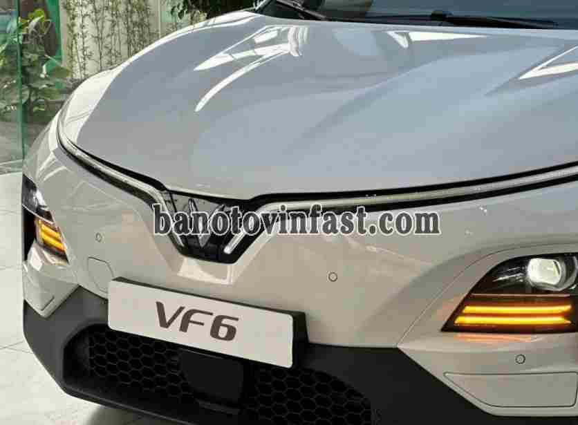 VinFast VF6 Plus 2025. Kết nối giá trị thật