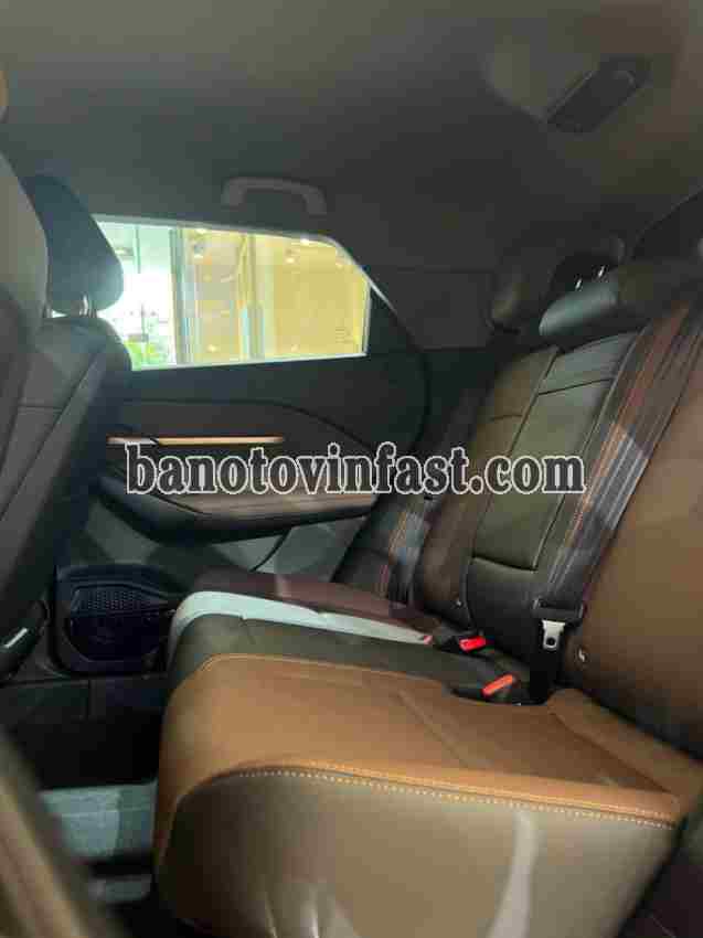 VinFast VF6 Plus Số tự động màu Đỏ 2025