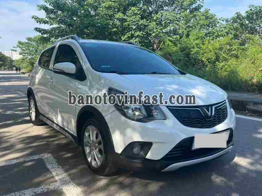 Cần bán gấp xe VinFast Fadil 1.4 AT năm 2021, màu Trắng, Số tự động