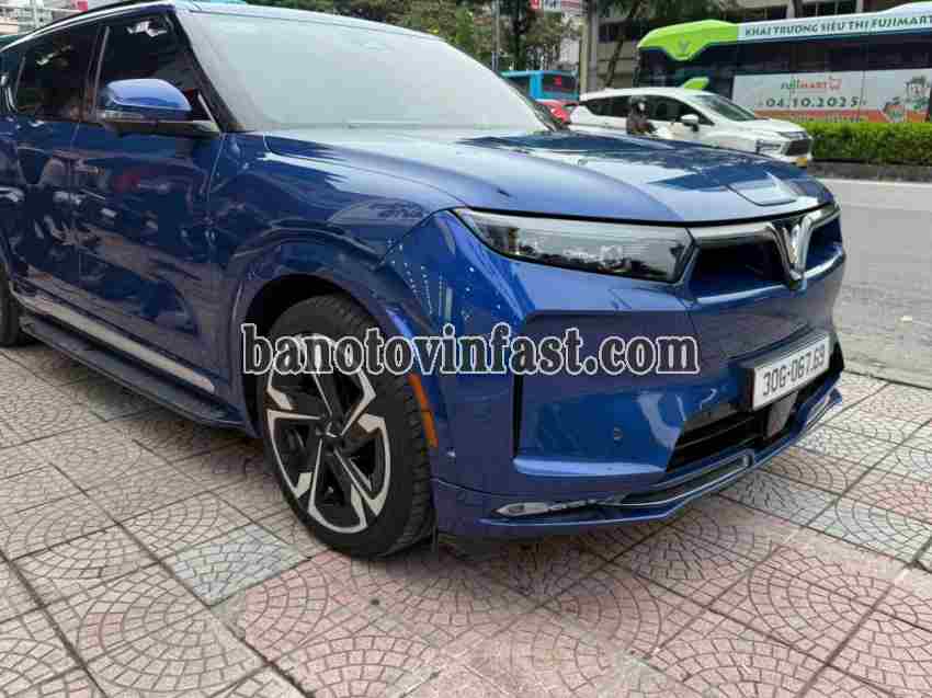 Cần bán gấp VinFast VF9 Plus 7S đời 2023, màu Xanh