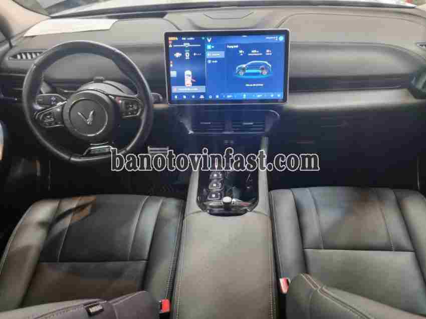 Cần bán gấp xe VinFast VF8 Eco AWD năm 2022, màu Trắng, Số tự động