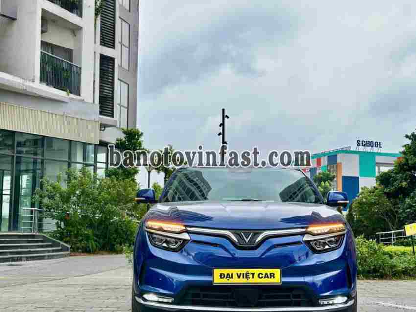 VinFast VF8 2023 Suv màu Xanh