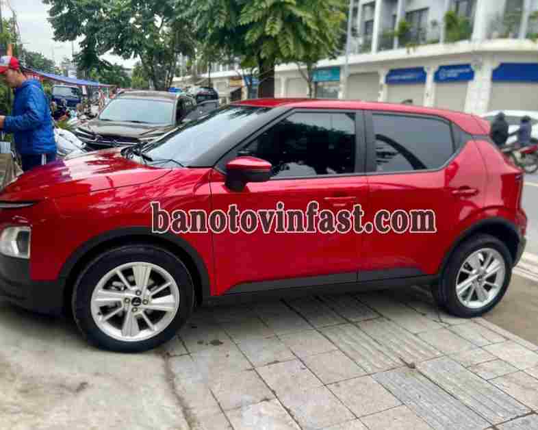 Cần bán xe VinFast VF5 Plus màu Đỏ 2024