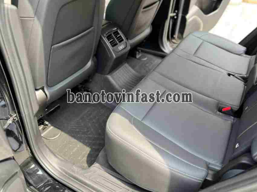 Cần bán nhanh VinFast VF8 Eco AWD 2023 cực đẹp