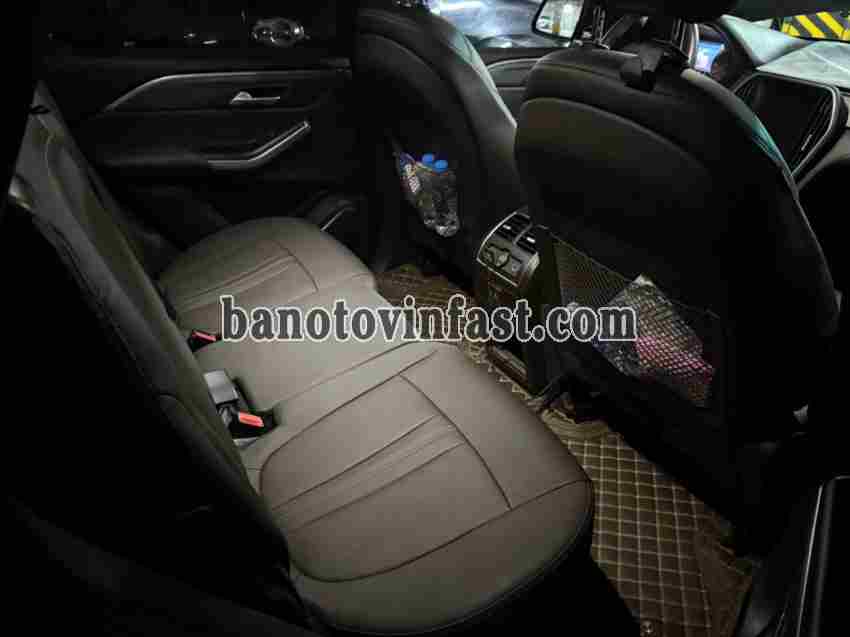 VinFast Lux SA 2.0 Base 2.0 AT model 2021 xe chuẩn hết ý