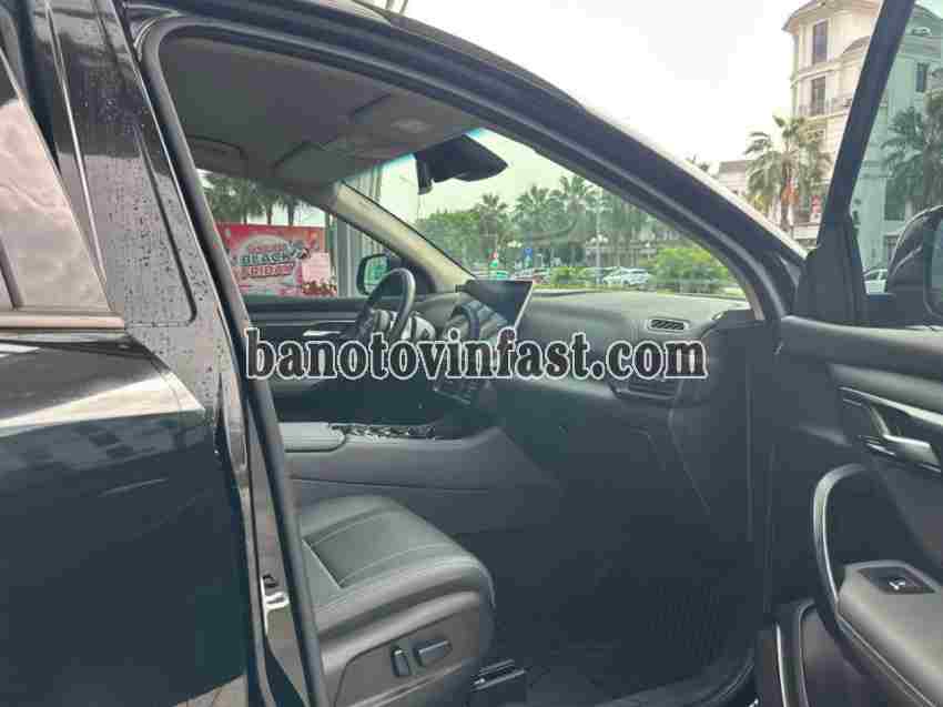 Cần bán gấp xe VinFast VF8 Eco AWD năm 2023, màu Đen, Số tự động