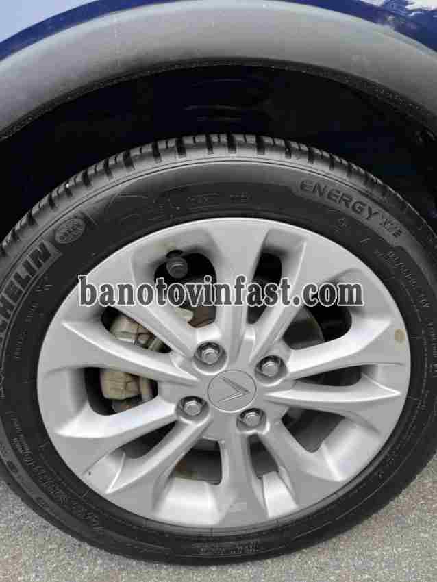 Cần bán xe VinFast Fadil 1.4 AT năm 2021 màu Xanh cực đẹp