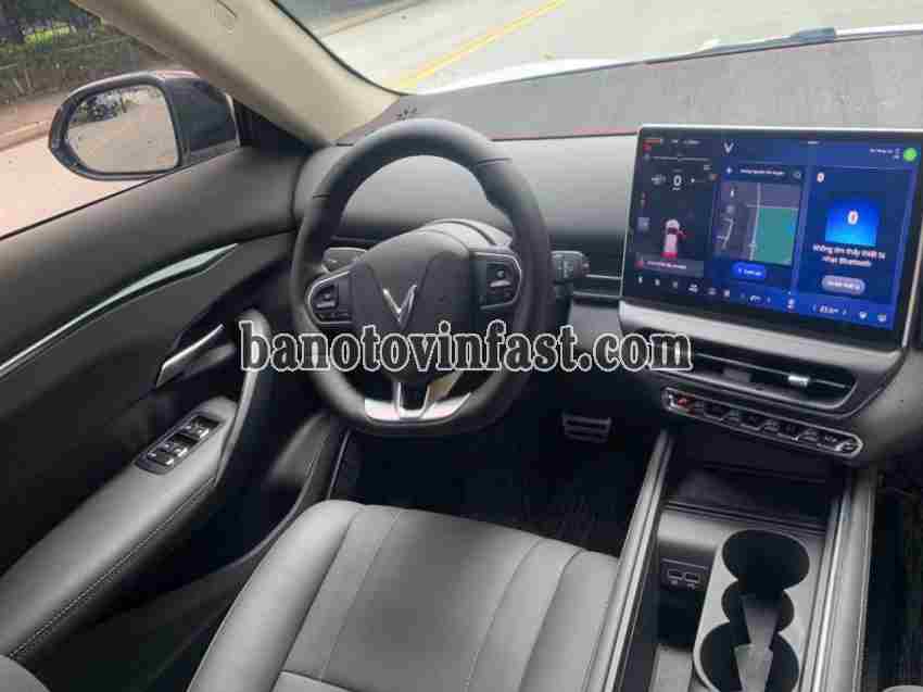 VinFast VF7 Eco 2026 - màu Trắng - xe cực đẹp