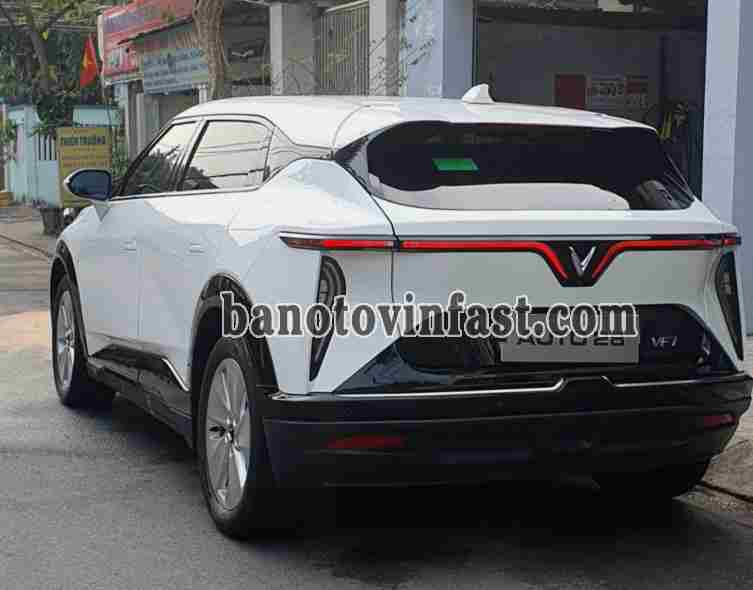 VinFast VF7 Eco 2025 - Giá tốt