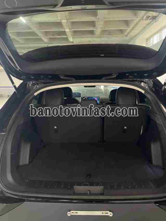 Cần bán nhanh VinFast VF8 Eco AWD 2023 cực đẹp