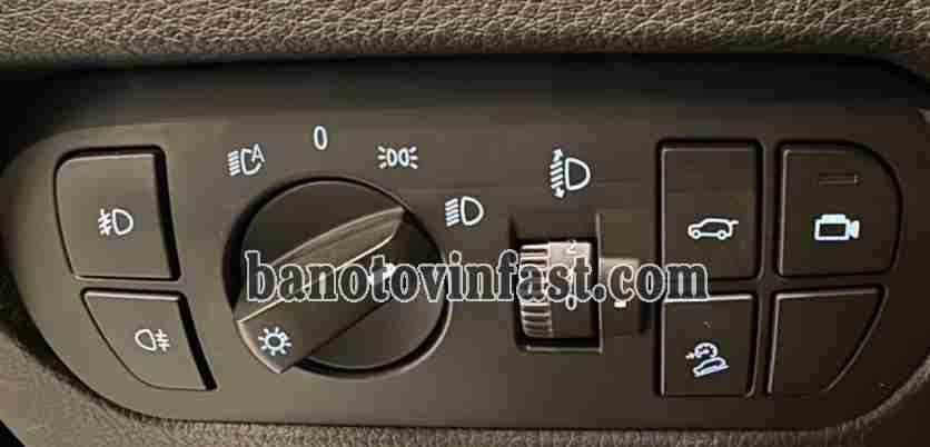 Cần bán VinFast Lux SA 2.0 Plus 2.0 AT 2020 xe đẹp