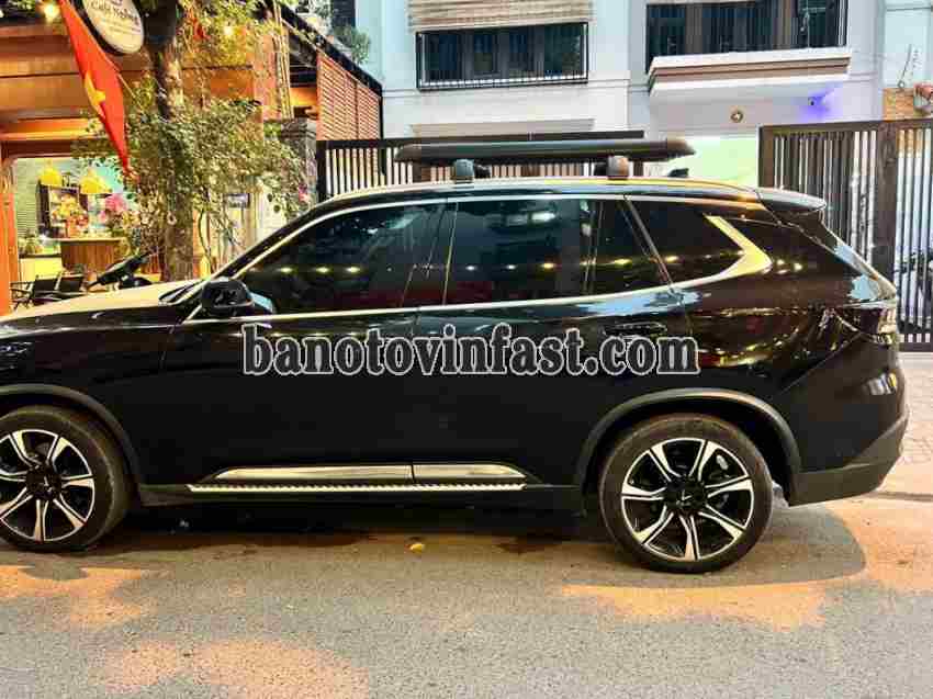 Cần bán gấp VinFast Lux SA 2.0 Premium 2.0 AT đời 2019, màu Đen