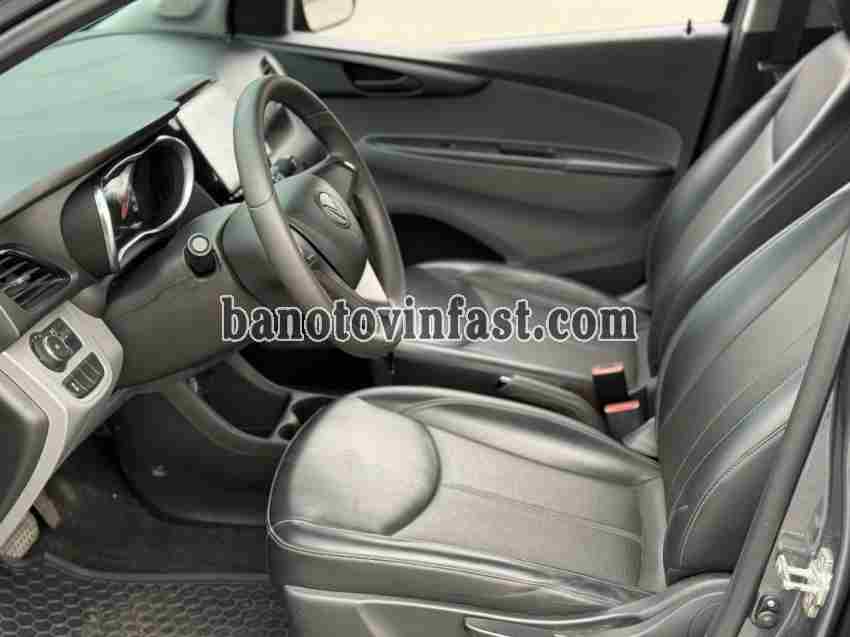 Cần bán gấp xe VinFast Fadil 1.4 AT 2021 màu Xám