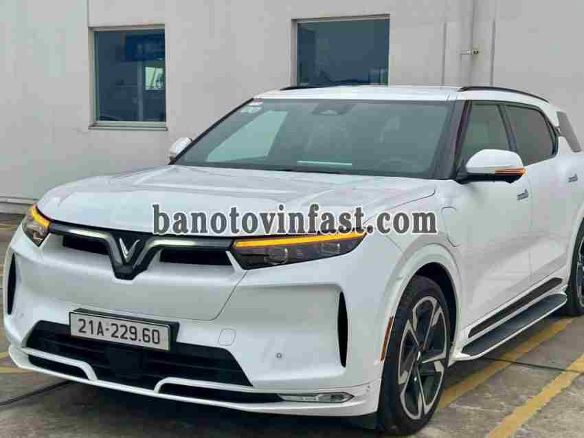 Cần bán xe VinFast VF9 Plus 7S năm 2025 màu Trắng cực đẹp