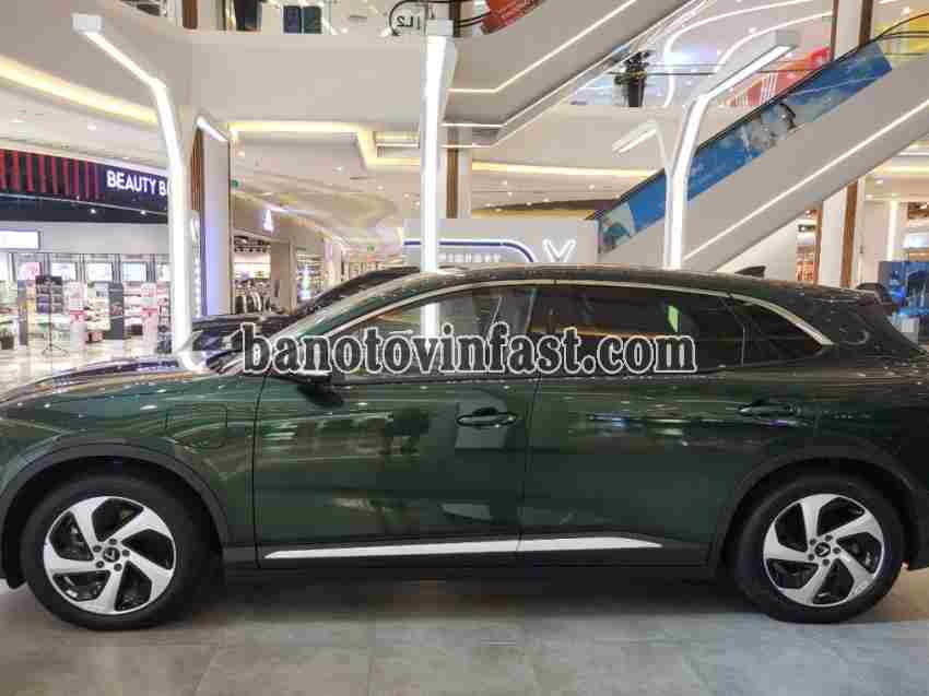 VinFast VF8 Eco 2026, màu Xanh, Số tự động