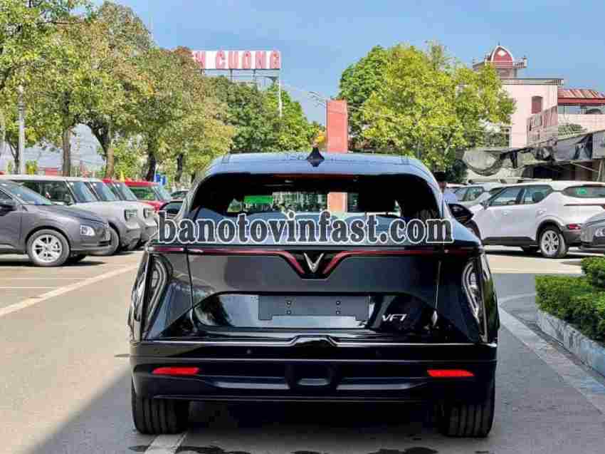 VinFast VF7 Eco 2026 GIÁ SẬP SÀN