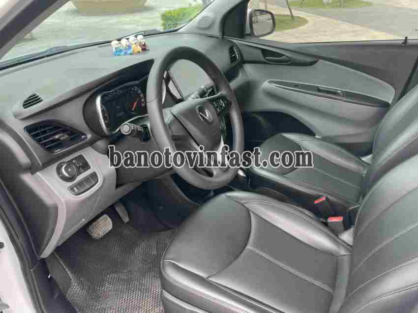 Cần bán gấp xe VinFast Fadil 1.4 AT 2020 màu Trắng